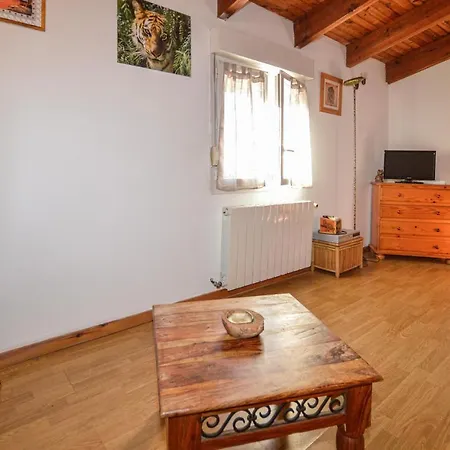 Gorgeous In Mezzavia With Kitchen Prázdninový dům